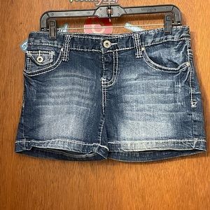 Maurice’s Shorts Size 7/8 in good condition